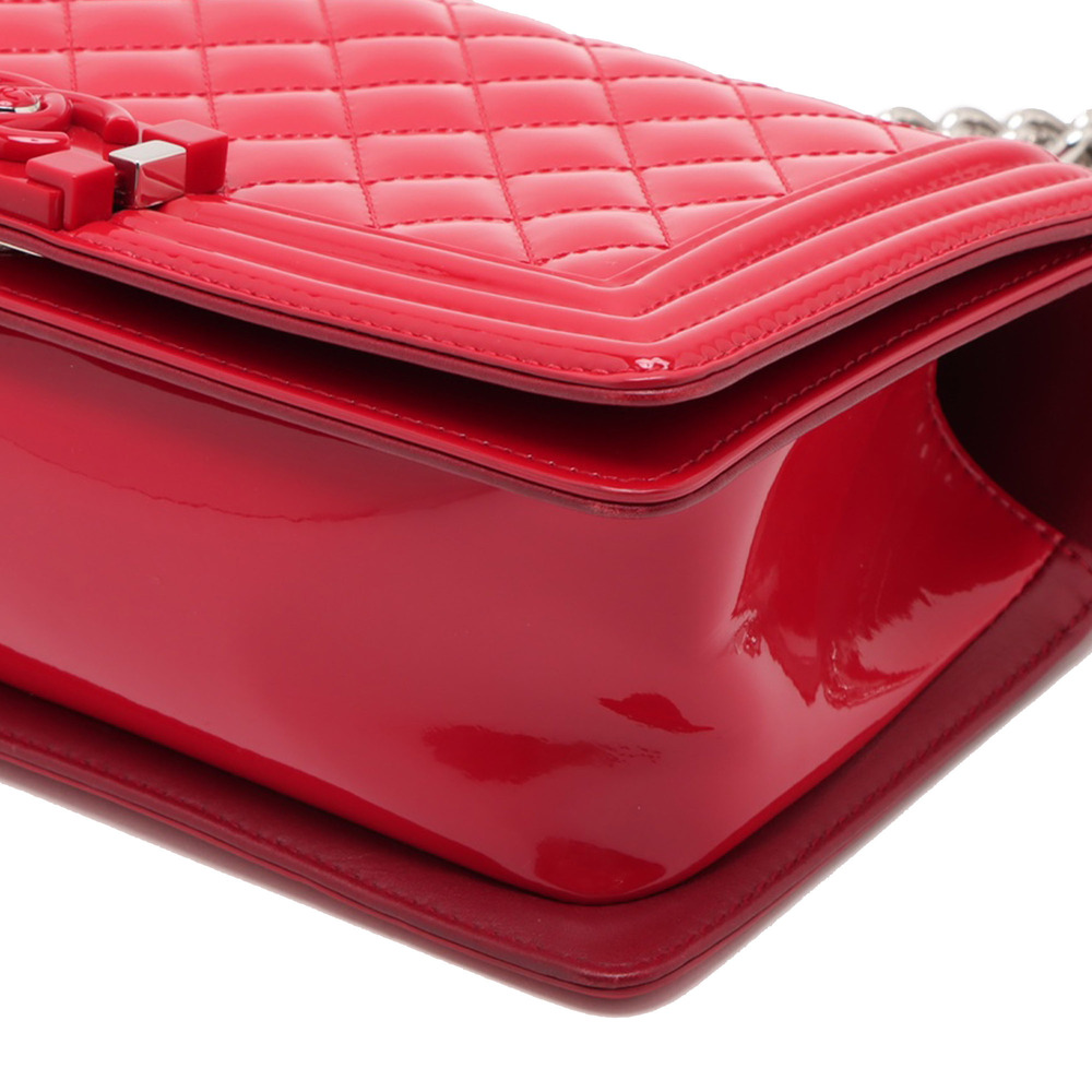 Pre-Loved Chanel Old Medium Quilted Patent Acrylic Boy Flap - Picture 9 of 10
